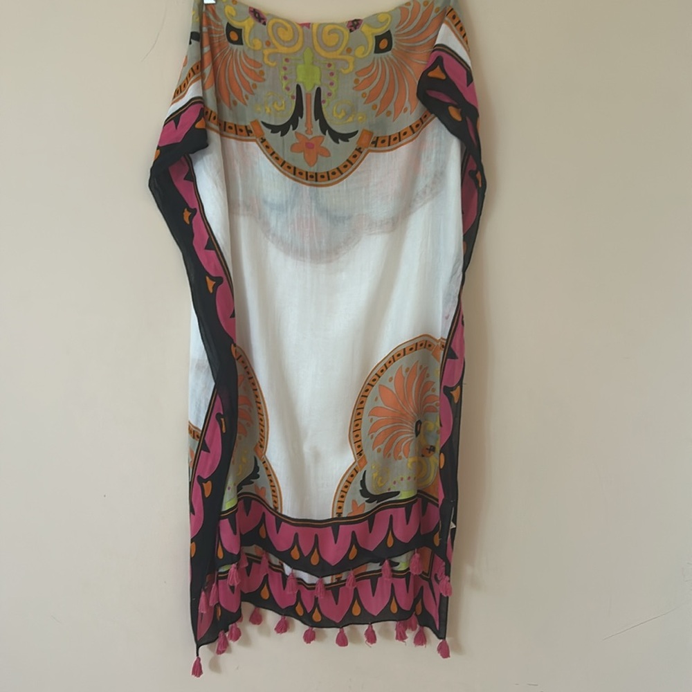 Michael Starrs summer shawl/wrap around - Picture 4 of 4